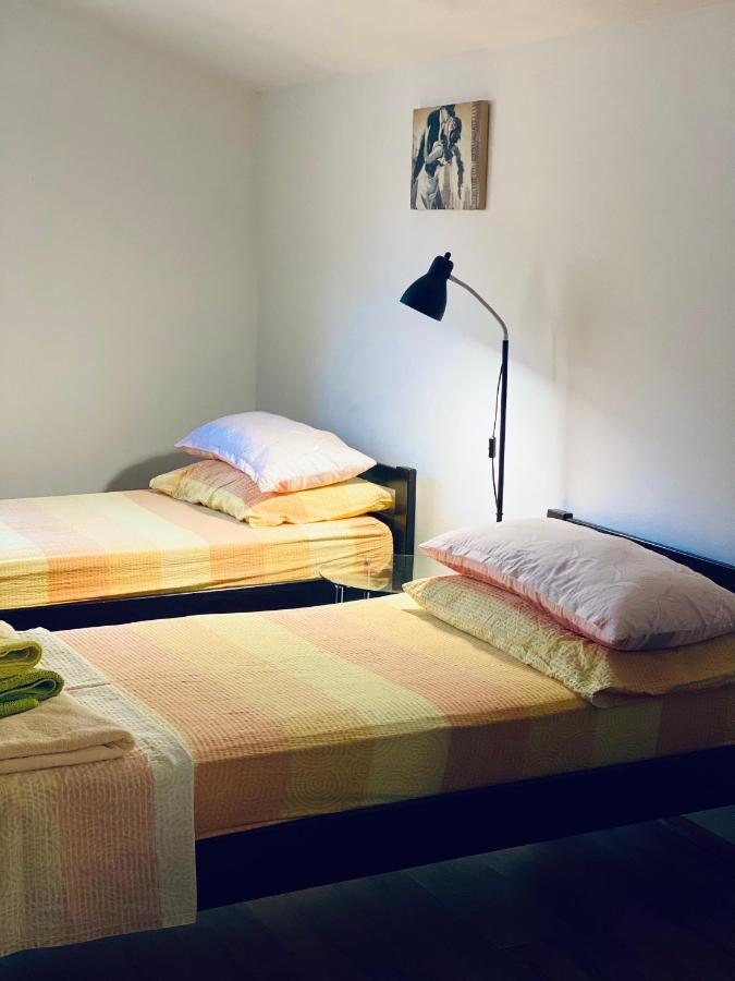 טרוגיר Apartments Mani מראה חיצוני תמונה