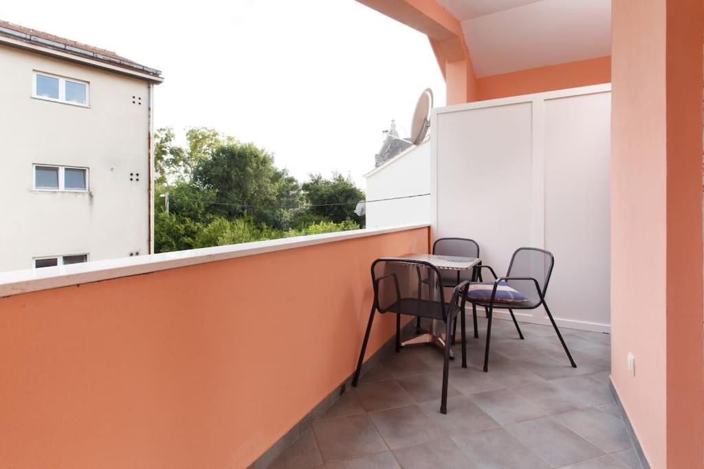טרוגיר Apartments Mani מראה חיצוני תמונה