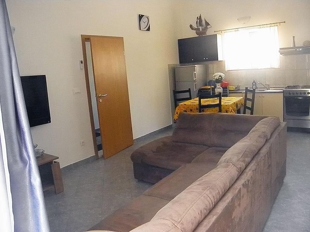 טרוגיר Apartments Mani חדר תמונה